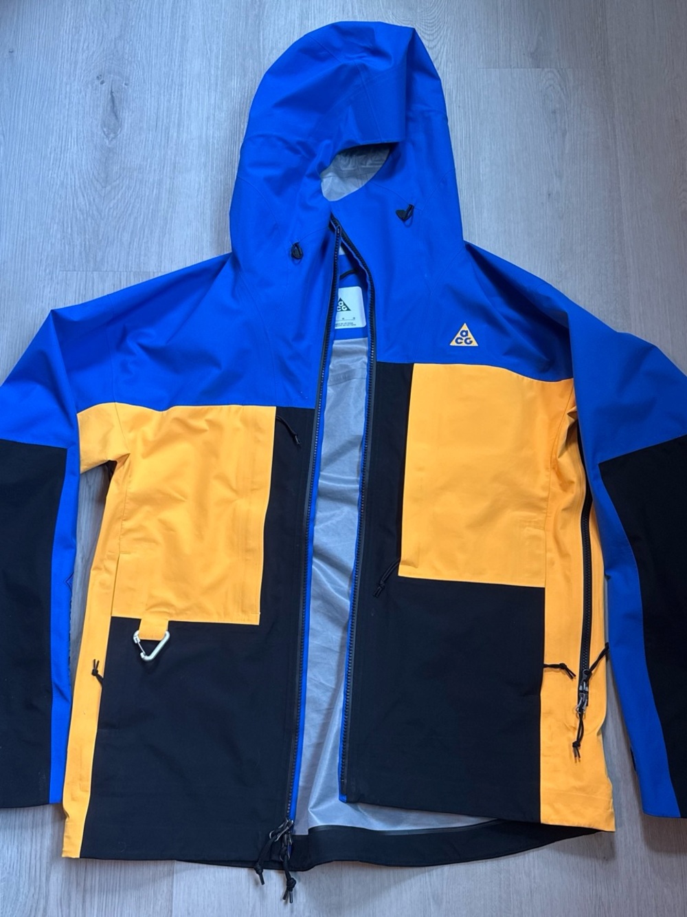 Nike ACG Blue/Yellow/Black Colorblock Hooded Ski Jacket